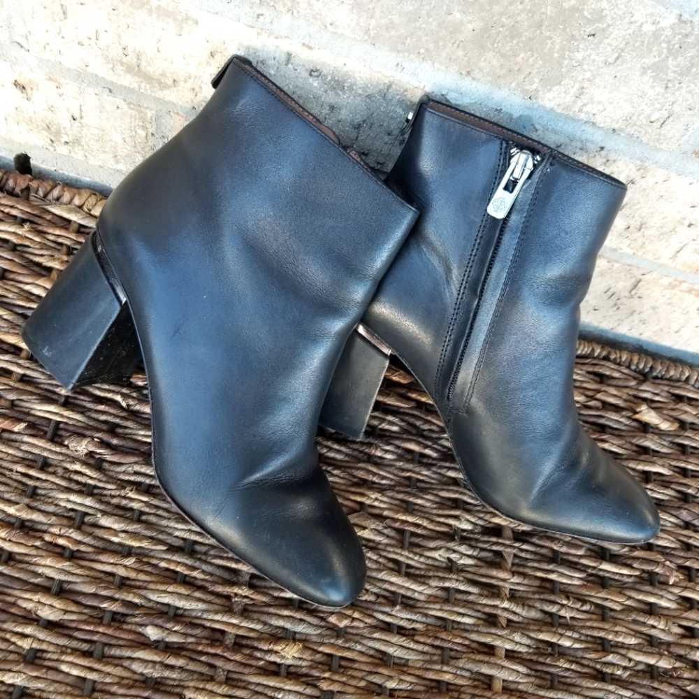 ANTONIO MELANI Black Leather Aalin Block Heel Ankle Boots (Womens 6)